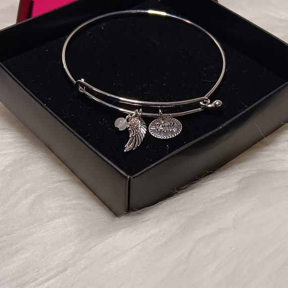 Bracelet - Picture 6 of 10